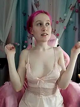 Snapshot of Fuzzy_Unicorn chatting on December 2025 07:46:02 PM Fuzzy Unicorn online show from December 2025 07:46:02 PM