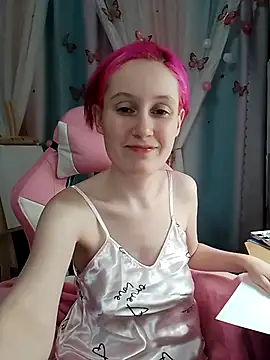 Snapshot of Fuzzy_Unicorn chatting on December 2025 07:48:01 PM Fuzzy Unicorn online show from December 2025 07:48:01 PM