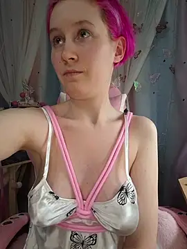 Fuzzy Unicorn online show from March 2026 07:32:02 PM