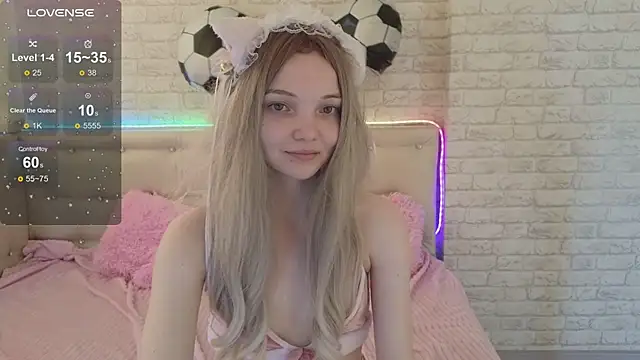 Snapshot of AnimeAlica18 chatting on July 2026 04:19:01 AM AnimeAlica18 online show from July 2026 04:19:01 AM