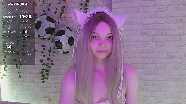 Snapshot of AnimeAlica18 chatting on July 2026 03:19:02 AM AnimeAlica18 online show from July 2026 03:19:02 AM