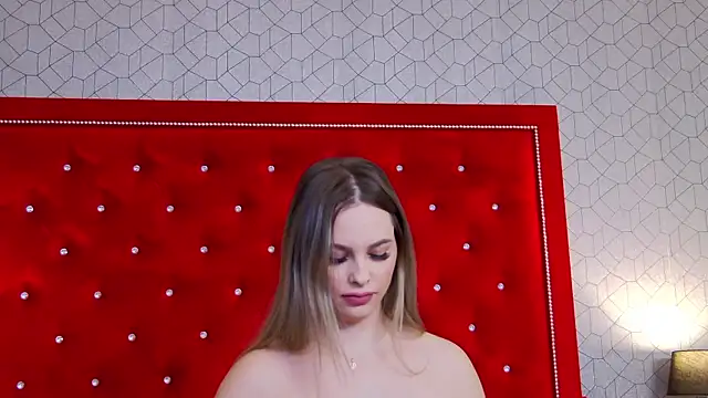 Ellsa Jean  online show from December 2025 05:08:02 AM