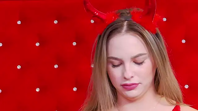 Ellsa Jean  online show from October 2025 03:38:01 AM