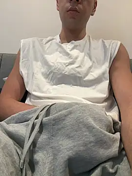 ausboyy online show from March 2026 01:02:01 AM