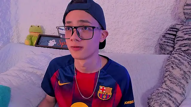 thiago kinghot online show from October 2025 05:09:02 AM