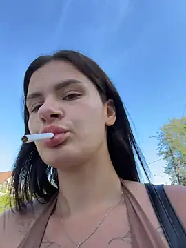 Snapshot of MiraReach chatting on June 2026 01:55:01 AM MiraReach online show from June 2026 01:55:01 AM