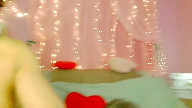 Marinaxmonroe online show from May 2026 04:23:01 PM