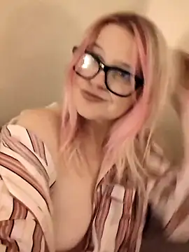 SuzieSub online show from September 2025 10:32:01 PM