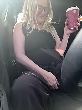 SuzieSub online show from March 2026 10:38:02 AM