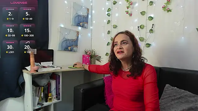 Mishell Bons online show from November 2025 06:01:01 PM