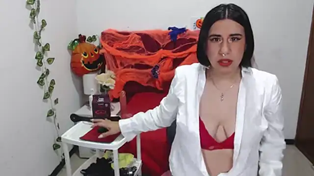 Julieta curvy69 online show from October 2025 12:15:02 PM