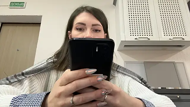 AshlyJoy online show from October 2025 09:00:02 AM