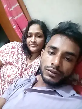 Hotty-couple063 online show from September 2025 03:55:02 PM