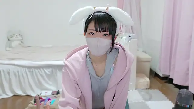 Snapshot of clara_6x9 chatting on October 2025 03:00:02 PM clara 6x9 online show from October 2025 03:00:02 PM