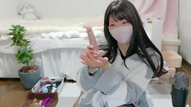 Snapshot of clara_6x9 chatting on March 2026 01:18:02 PM clara 6x9 online show from March 2026 01:18:02 PM