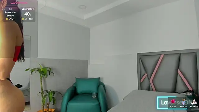 klariz09 online show from September 2025 08:19:01 PM