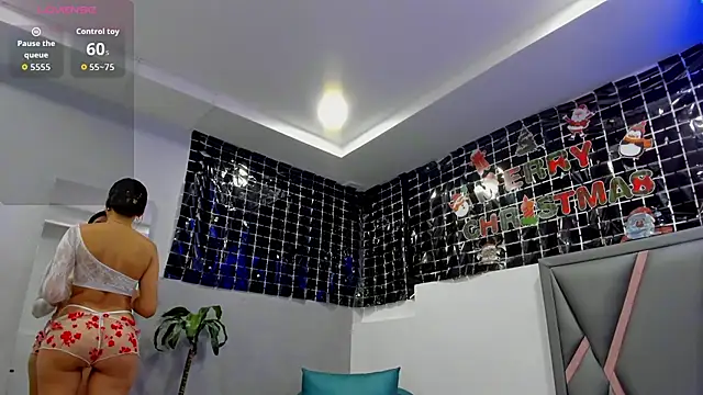 klariz09 online show from December 2025 08:41:02 PM