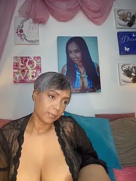 skarlleth 11 online show from March 2026 06:13:02 PM