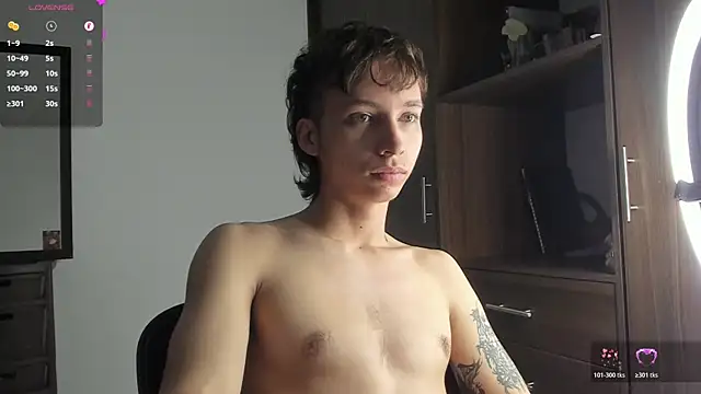 Snapshot of spacehumanz chatting on November 2025 11:20:02 PM spacehumanz online show from November 2025 11:20:02 PM