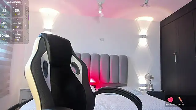 Snapshot of AlliceLover chatting on April 2026 12:39:01 PM AlliceLover online show from April 2026 12:39:01 PM