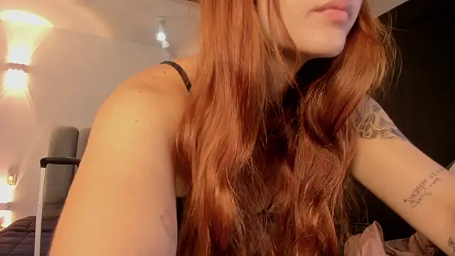 Snapshot of AlliceLover chatting on April 2026 12:06:02 PM AlliceLover online show from April 2026 12:06:02 PM