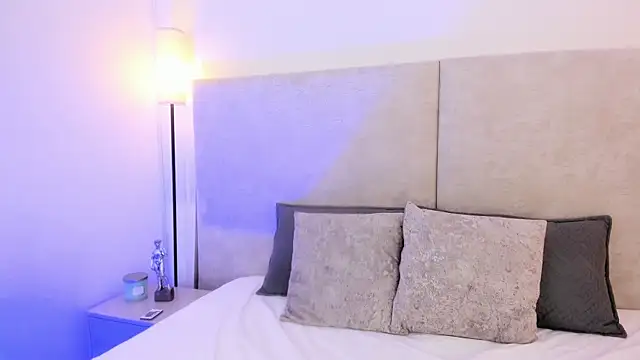 Hanna gomeez  online show from April 2026 07:18:01 PM