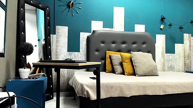 Ian1  online show from November 2025 02:10:01 AM