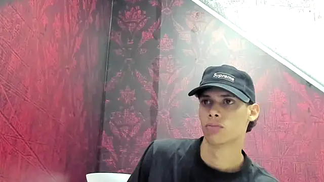 Ian1  online show from November 2025 12:31:02 PM