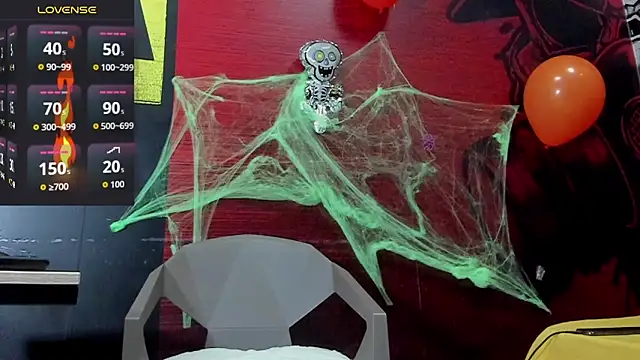 Ian1  online show from November 2025 01:38:02 PM