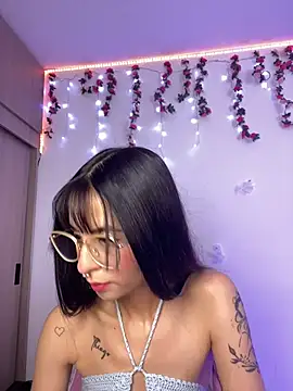 Lia  1 online show from January 2026 10:03:02 PM