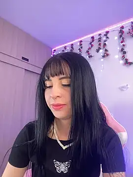 Lia  1 online show from November 2025 06:07:02 PM