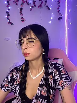 Lia  1 online show from December 2025 06:03:01 AM