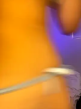 Lia  1 online show from September 2025 09:21:01 PM