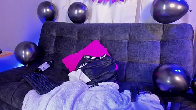 Billie Eilish online show from October 2025 06:28:01 AM