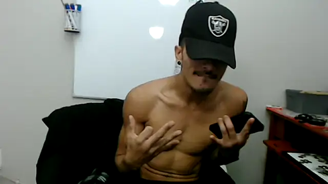 tanjir020 online show from February 2026 06:29:02 PM