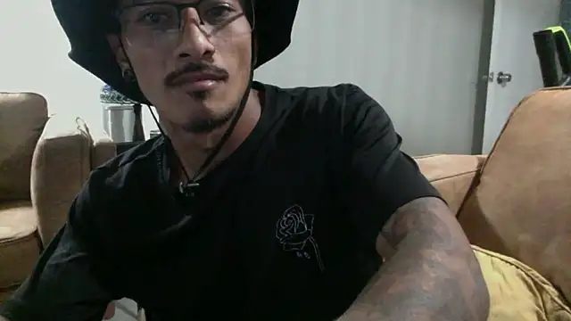 tanjir020 online show from November 2025 09:48:02 AM