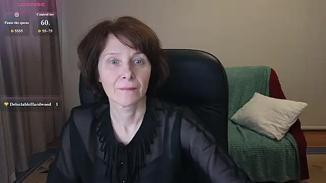 Lia Tito online show from February 2026 01:31:02 PM