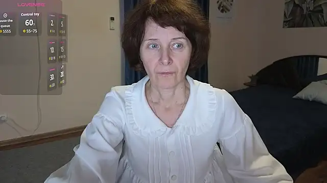 Lia Tito online show from October 2025 01:01:02 PM