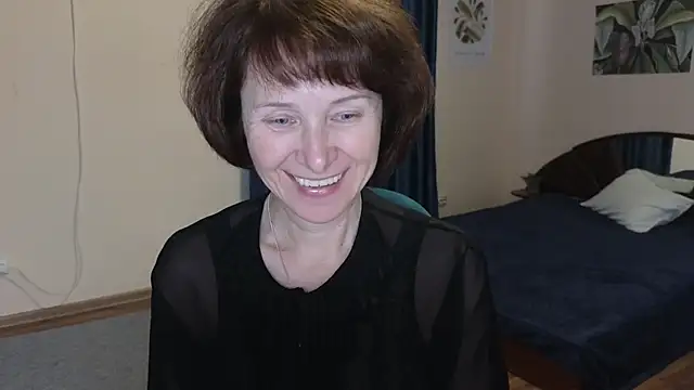 Lia Tito online show from November 2025 12:09:02 PM