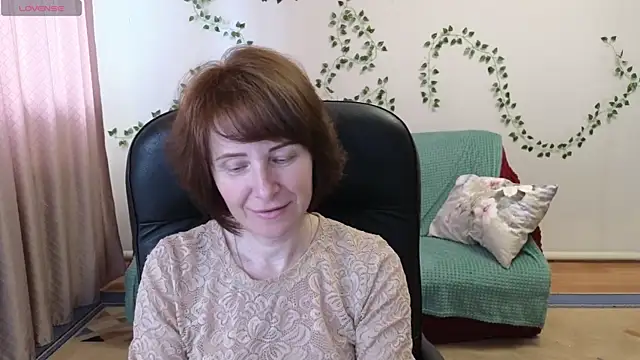 Lia Tito online show from May 2026 12:34:01 PM