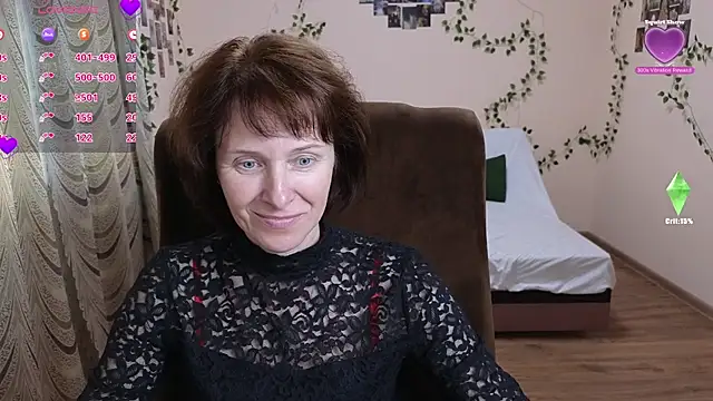 Lia Tito online show from September 2025 01:39:01 PM