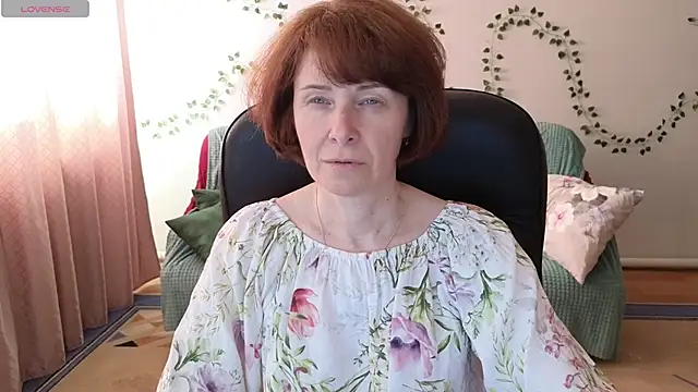 Lia Tito online show from May 2026 06:00:02 AM
