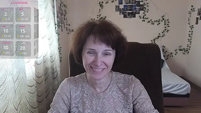 Lia Tito online show from October 2025 06:34:01 AM