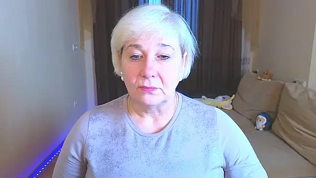 Snapshot of Milana_Milky chatting on November 2025 05:50:01 AM Milana Milky online show from November 2025 05:50:01 AM