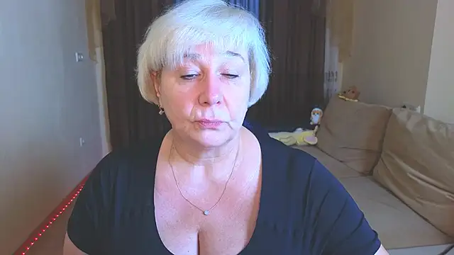 Snapshot of Milana_Milky chatting on November 2025 05:02:01 AM Milana Milky online show from November 2025 05:02:01 AM