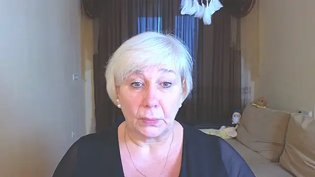 Snapshot of Milana_Milky chatting on November 2025 05:11:02 AM Milana Milky online show from November 2025 05:11:02 AM