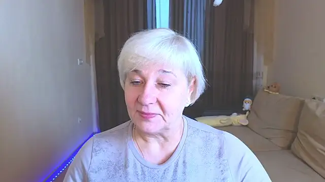 Snapshot of Milana_Milky chatting on November 2025 05:22:01 AM Milana Milky online show from November 2025 05:22:01 AM