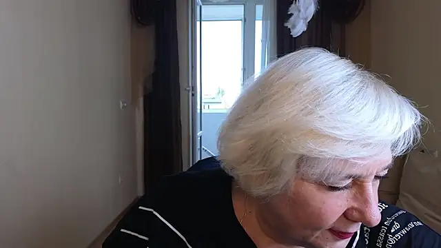 Milana Milky online show from October 2025 06:05:01 AM