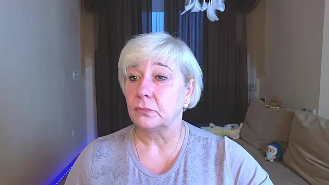 Snapshot of Milana_Milky chatting on November 2025 05:17:02 AM Milana Milky online show from November 2025 05:17:02 AM