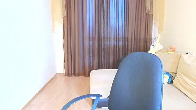 Snapshot of Milana_Milky chatting on December 2025 05:17:02 AM Milana Milky online show from December 2025 05:17:02 AM